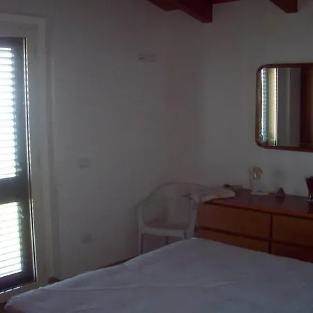 Villa sulla scogliera tra ulivi secolari Vasto